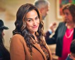 Finding Ola, la recensione: la serie Netflix riporta sullo schermo il celebre personaggio di Hend Sabry