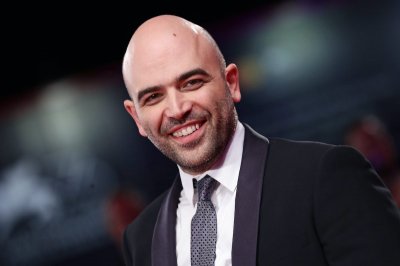 Roberto Saviano farà il suo debutto alla regia con il film d'animazione  Sono ancora vivo