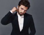 Sebastian Stan rivela cosa si è messo nei pantaloni per entrare nel suo personaggio di 'Pam e Tommy'