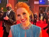 Jessica Chastain canta in Gli occhi di Tammy Faye: 'Bisogna sempre mettersi alla prova'