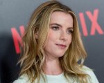 Betty Gilpin potrebbe interpretare Anna Nicole Smith nel film Hurricana