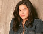 Barbie: America Ferrera nel cast del film con Margot Robbie e Ryan Gosling