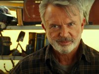 Jurassic World - La rinascita, Sam Neill sorpreso dal riferimento ad Alan Grant: 'È stato un gesto rispettoso'