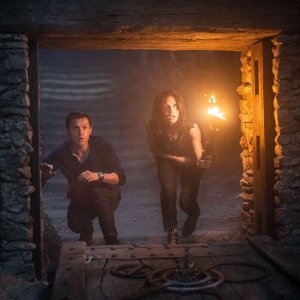 Uncharted: Tom Holland e Sophia Ali in una sequenza