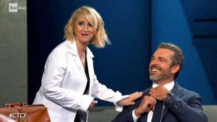 Doc - nelle tue mani: Luca Argentero e la dottoressa Littizzetto, una "visita di piacere" (VIDEO)