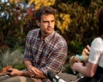 Theo James, star di The White Lotus, ha spiegato perché non si vede nei panni del prossimo James Bond