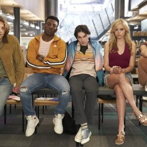 Uno di noi sta mentendo: il cast in una scena