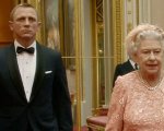Daniel Craig ricorda la battuta che la regina Elisabetta ha fatto su di lui: 'È molto divertente'