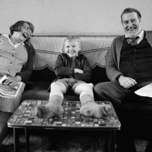 Belfast: Judi Dench, Jude Hill e Ciarán Hinds in una scena