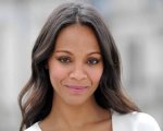 Zoe Saldana star di Lioness, nuova serie di Taylor Sheridan prodotta da Nicole Kidman