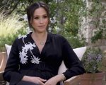 Meghan Markle: l'abito Armani indossato durante l'intervista con Oprah è stato nominato 'Il vestito del 2021'