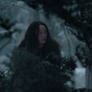 No Exit: Havana Rose Liu in una scena del film