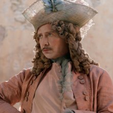 Cyrano: Ben Mendelsohn in una scena del film