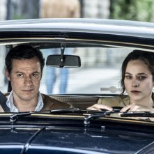 Vostro onore: Stefano Accorsi e Camilla Semino Favro in una scena della fiction Rai