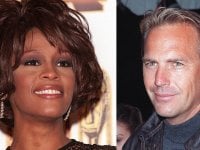 Kevin Costner ricorda Whitney Houston ai SAG Awards 2022: 'Non la dimenticheremo mai'