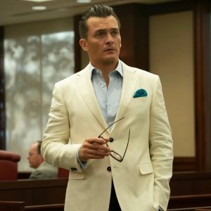 Omicidio a Los Angeles: Rupert Friend in una scena del film