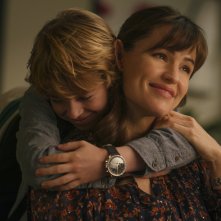 The Adam Project: Jennifer Garner, Walker Scobell in una scena del film