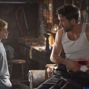 The Adam Project: Ryan Reynolds, Walker Scobell in una scena del film