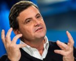 Carlo Calenda, sua figlia è partita per l'Ucraina e lui lo ha scoperto sui social