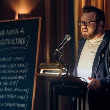 Moonfall: John Bradley in una scena