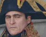 Napoleon, Joaquin Phoenix è perfetto nei panni del protagonista del film di Ridley Scott (FOTO)