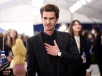 Andrew Garfield si commuove accettando lo Spotlight Award: 'Sono così onorato'