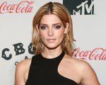 Ashley Greene di Twilight: la reazione dell'attrice ai fan che la definiscono il loro 'risveglio gay'
