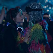 WeCrashed: Jared Leto e Anne Hathaway in una scena del terzo episodio della serie