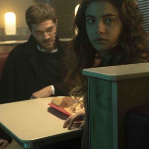 L'uomo sulla strada: Aurora Giovinazzo e Lorenzo Richelmy nella prima foto