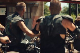 Altrimenti Ci Arrabbiamo - Clip