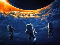 Moonfall, la recensione: un disaster movie che manca di umanità