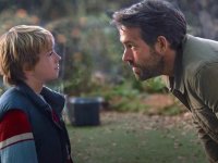 Ryan Reynolds: un bambino lo mette in difficoltà con una domanda sui baci, ecco l'esilarante risposta