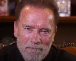 Arnold Schwarzenegger, il suo appello alla Russia e a Putin in un video virale