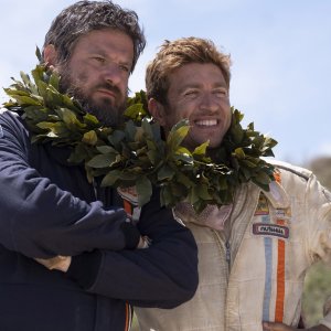 Altrimenti ci arrabbiamo: Edoardo Pesce e Alessandro Roja in un'immagine