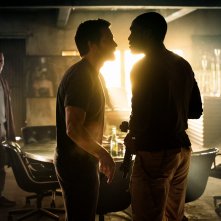 Ambulance: Jake Gyllenhaal e Yahya Abdul-Mateen II in una scena del film action