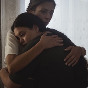 Calcinculo: Gaia Di Pietro e Barbara Chichiarelli in una scena del film