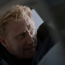 Grey's Anatomy 18: Kevin McKidd in una scena del nono episodio, crossover con Station 19