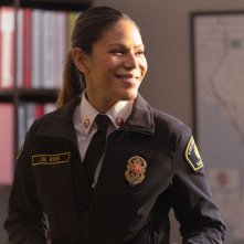 Station 19, stagione 5: Merle Dandridge in una foto del nono episodio, crossover con Grey's Anatomy