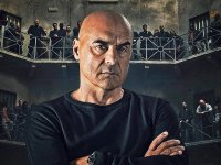 Il Re, Luca Zingaretti sulla serie Sky: 'Montalbano direbbe: minchia che personaggio!'