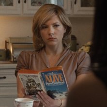 Una vita in fuga: Katheryn Winnick in una scena del film