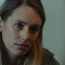Una vita in fuga: Dylan Penn in una scena del film