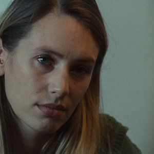 Una vita in fuga: Dylan Penn in una scena del film