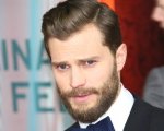 Cinquanta Sfumature, Jamie Dornan e la gag sul palco con le manette: 'Mi serve un''aiutante'