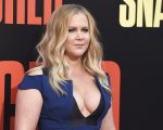 Amy Schumer ringrazia i suoi fan: 'Mi avete aiutata molto dopo che mi sono aperta sulla tricotillomania'