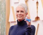 Oscar 2022: Jamie Lee Curtis, Benedict Cumberbatch, Jason Momoa e altre star sostengono l’Ucraina (FOTO)