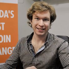 Trust No One alla ricerca del re delle criptovalute: un'immagine