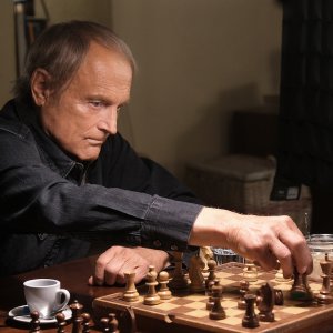 Don Matteo 13: Terence Hill in una scena