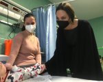 Angelina Jolie fa visita ai bambini ucraini ricoverati all'Ospedale Bambino Gesù