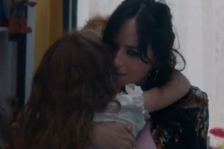 La Figlia Oscura - Clip 1