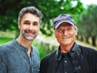 Don Matteo 13, Terence Hill lascia il testimone a Raoul Bova come nuovo parroco della serie di successo